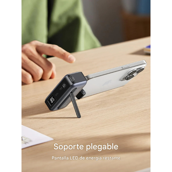 Power Bank UGREEN PB503 5000 mAh con carga rápida 20 W y conector USB‑C integrado